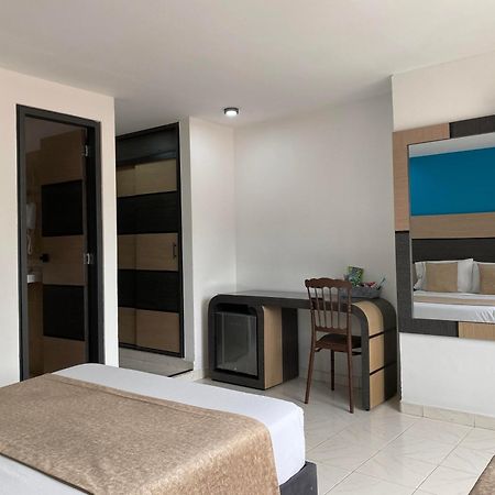 Hotel Plaza Real Ocana Екстер'єр фото