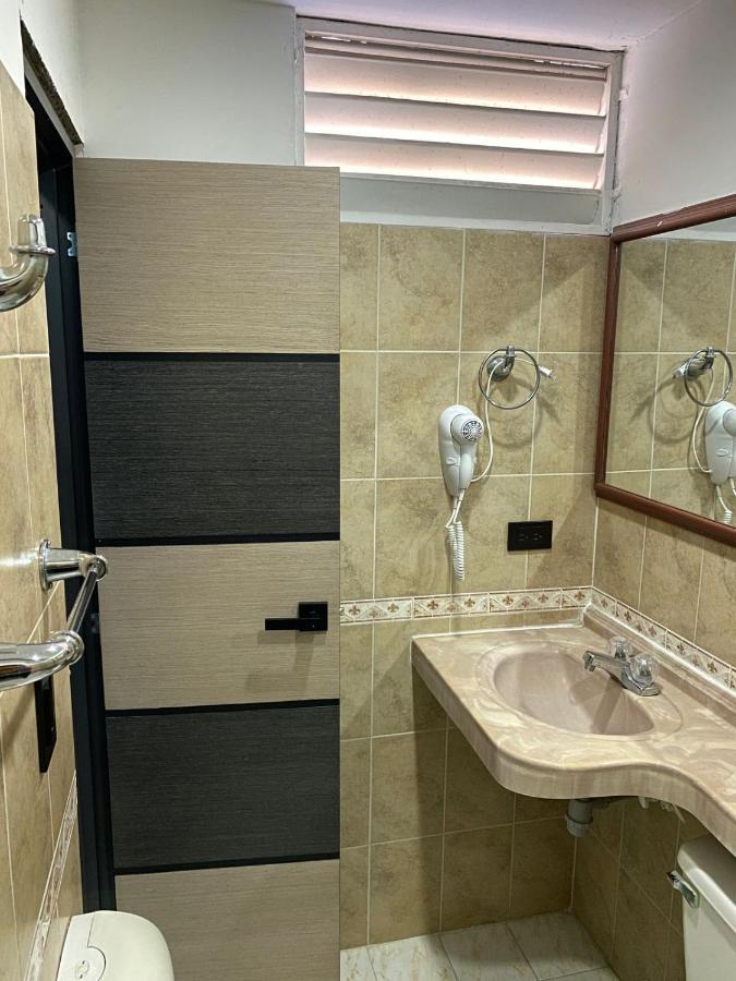 Hotel Plaza Real Ocana Екстер'єр фото