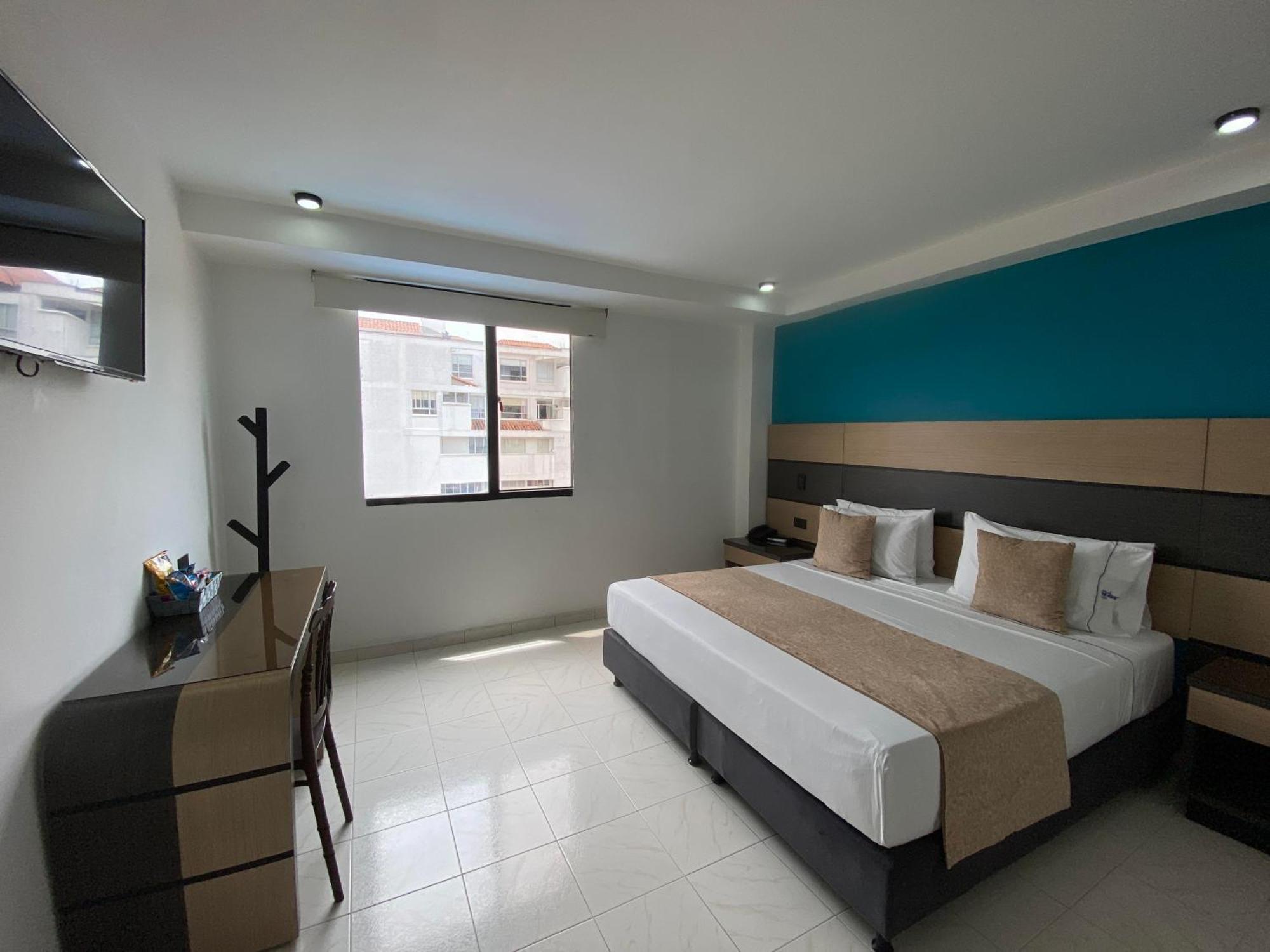 Hotel Plaza Real Ocana Екстер'єр фото