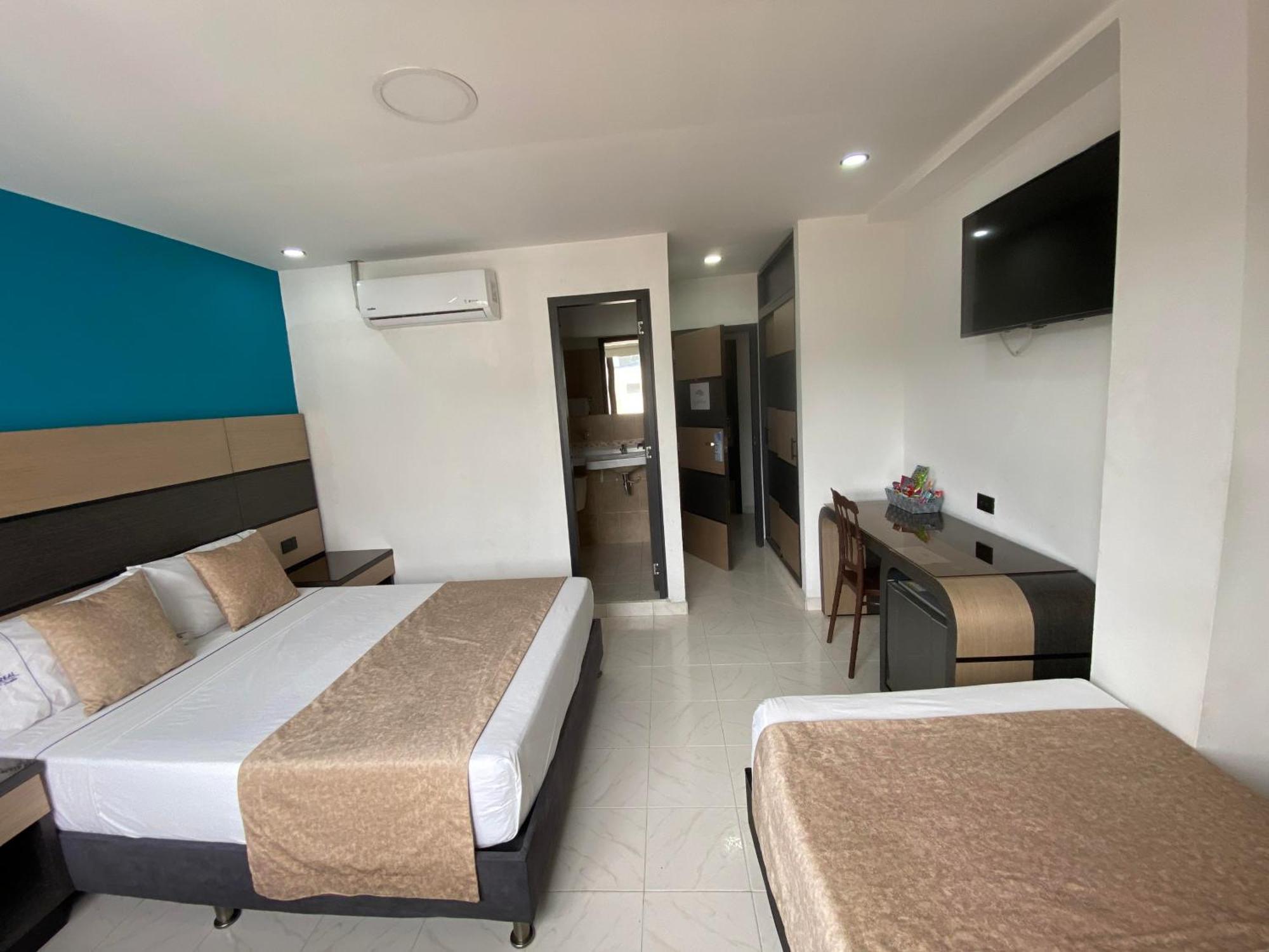 Hotel Plaza Real Ocana Екстер'єр фото