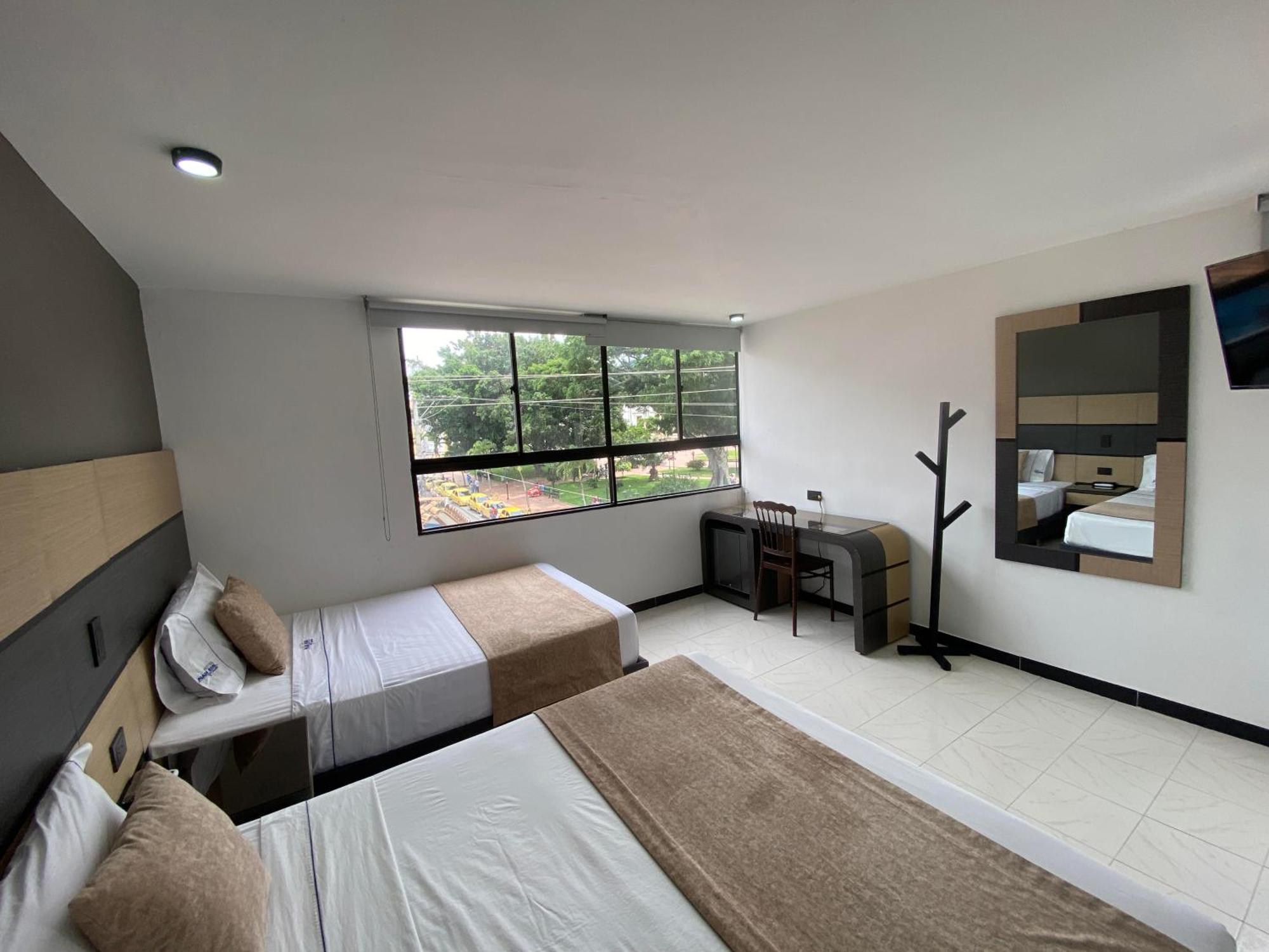 Hotel Plaza Real Ocana Екстер'єр фото