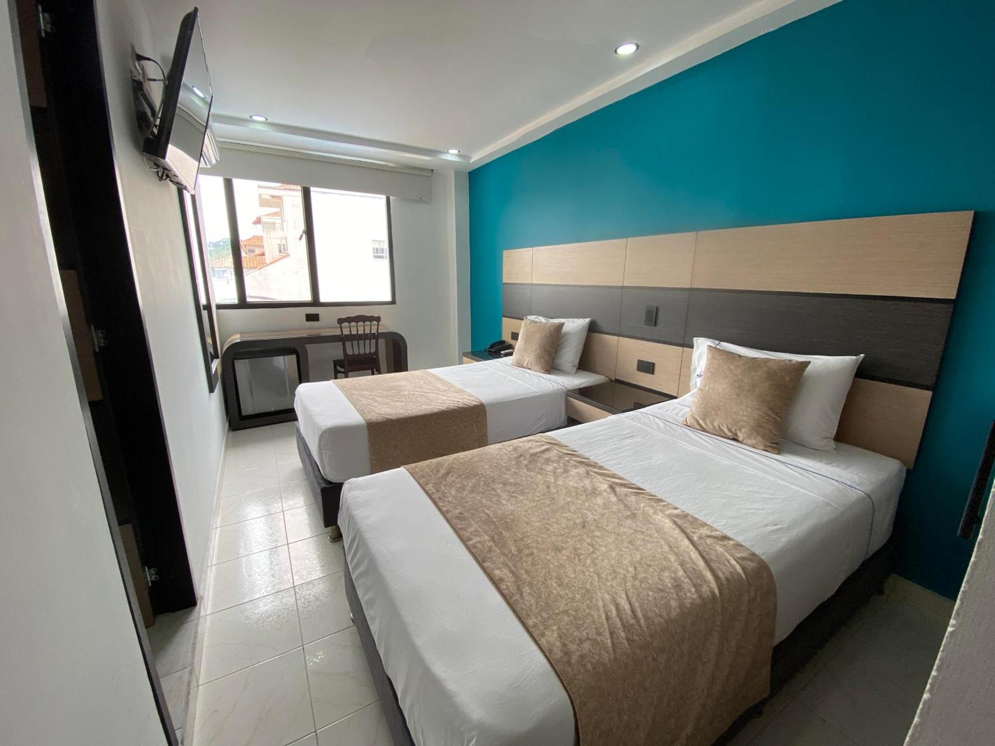 Hotel Plaza Real Ocana Екстер'єр фото