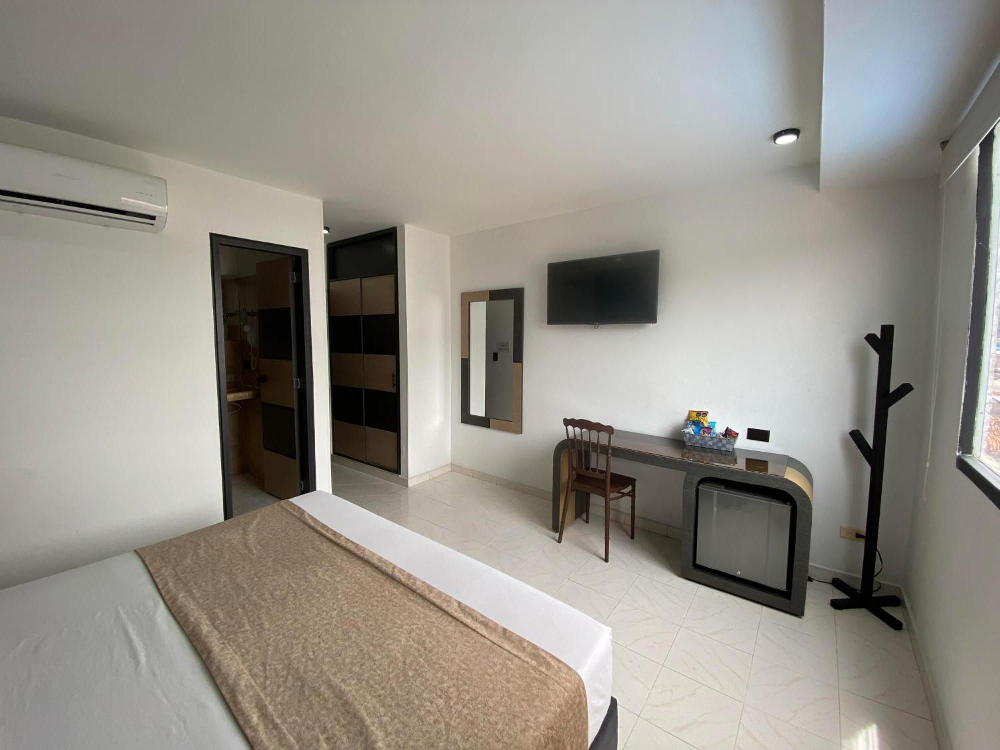 Hotel Plaza Real Ocana Екстер'єр фото