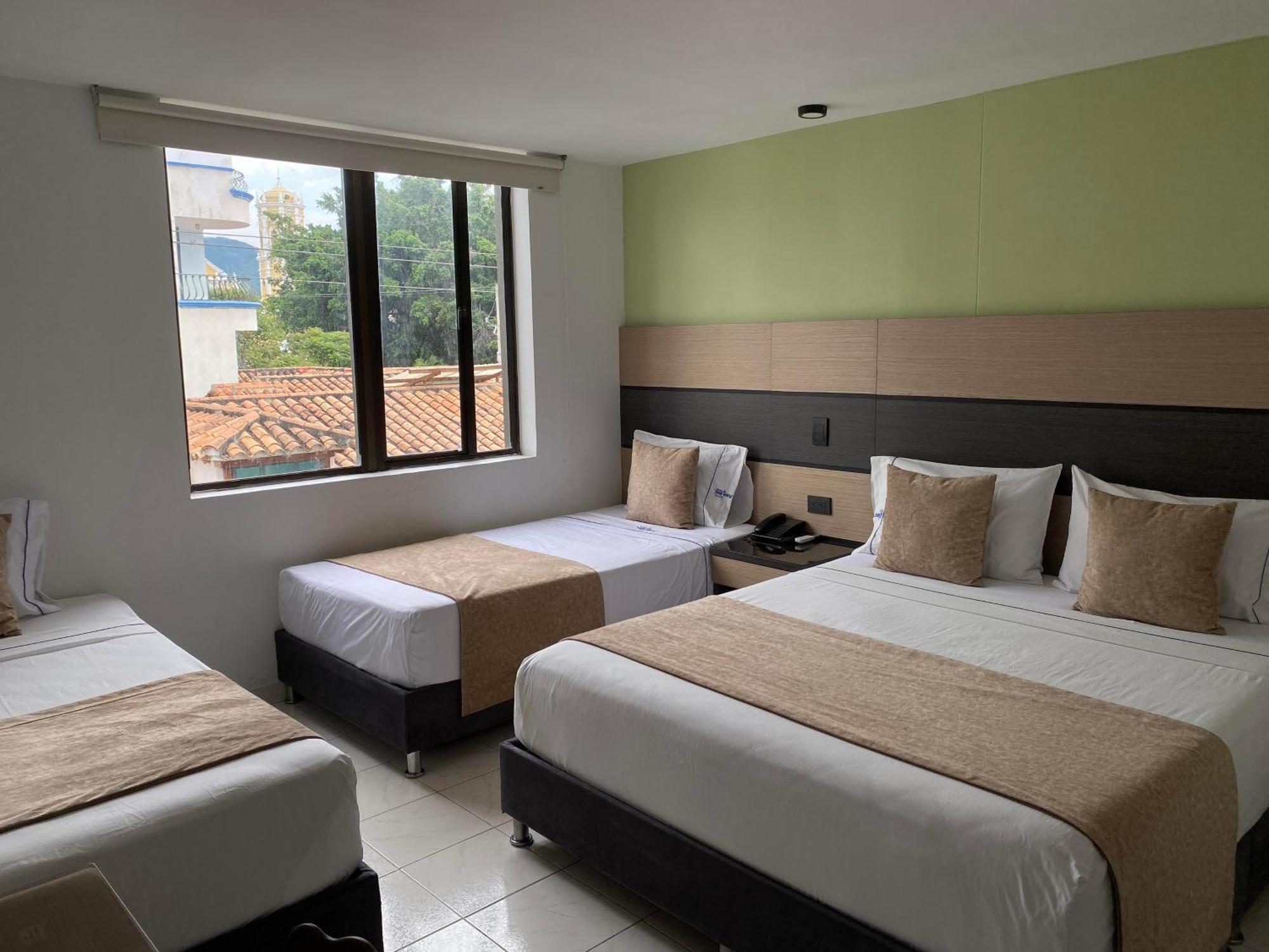 Hotel Plaza Real Ocana Екстер'єр фото
