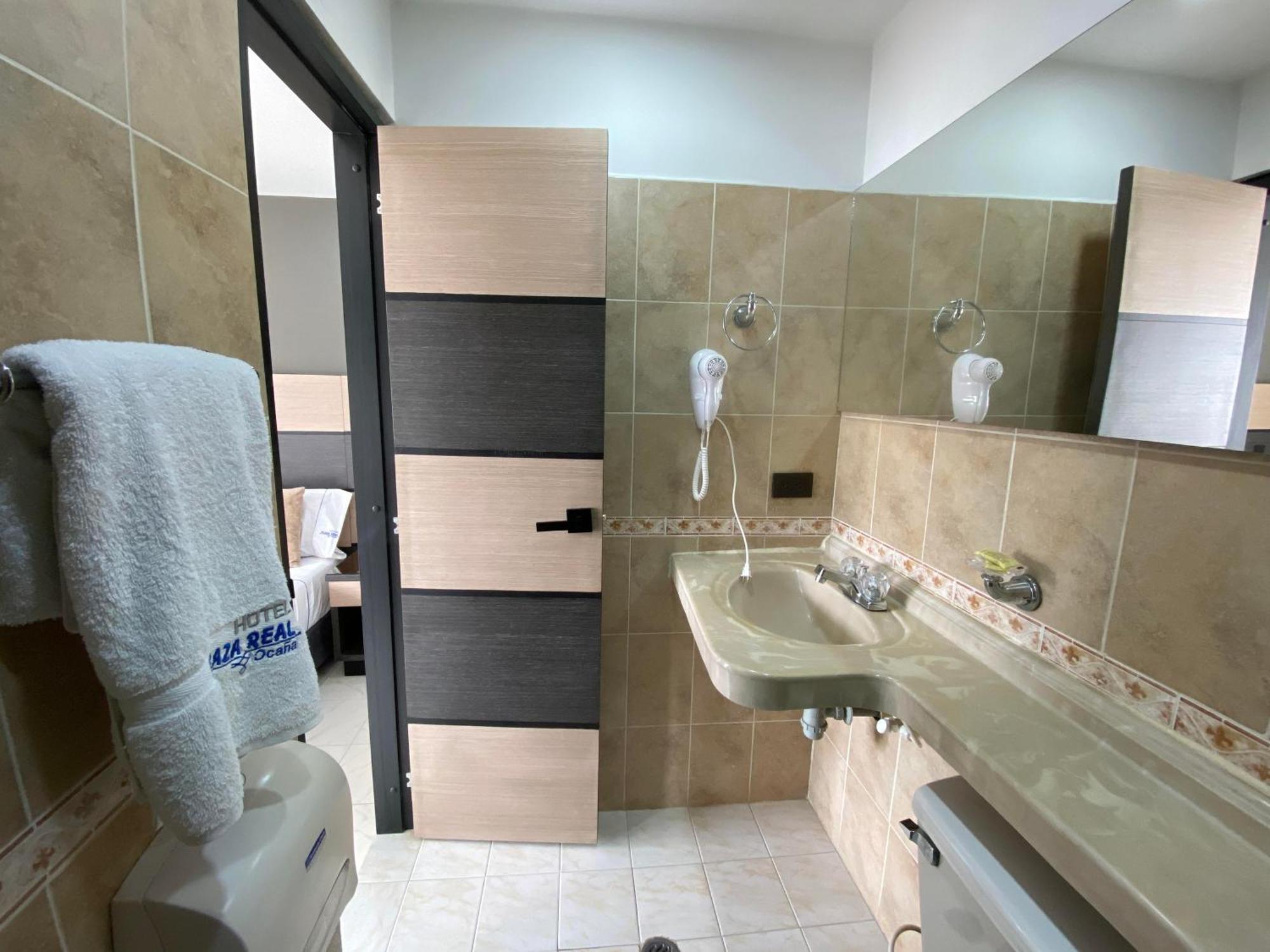 Hotel Plaza Real Ocana Екстер'єр фото