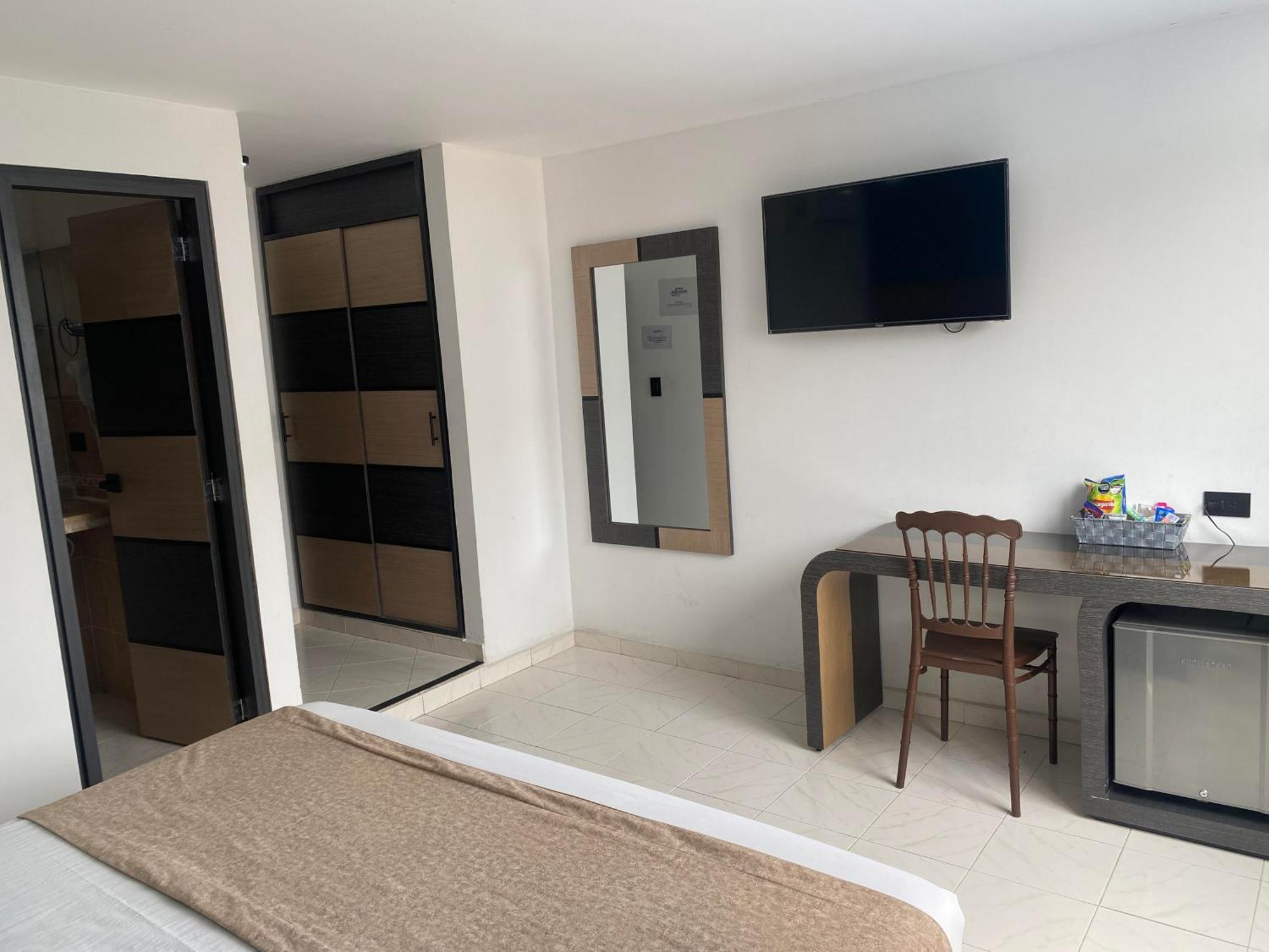 Hotel Plaza Real Ocana Екстер'єр фото